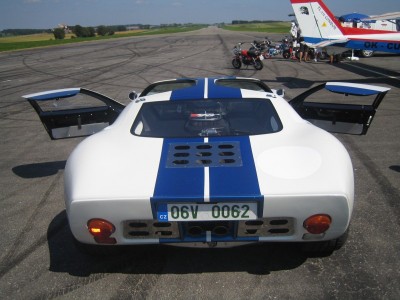 GT40zezadu.jpg